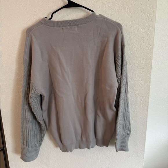 Gray Knit Sweater with Textured Sleeves - Picture 3 of 3